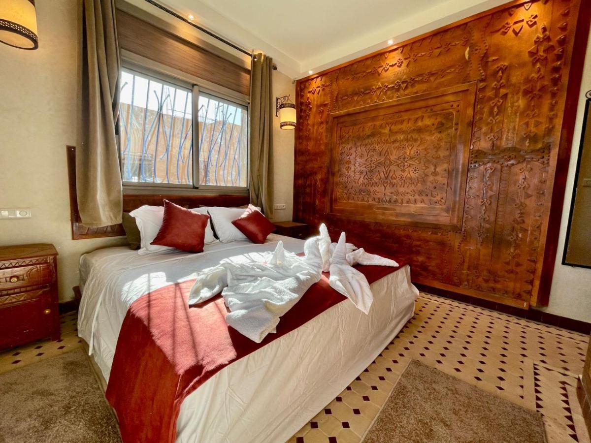 Hotel Apartments Lexpert " Riad The Family" Merzouga Exterior photo