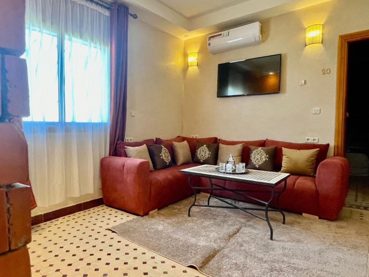 Hotel Apartments Lexpert " Riad The Family" Merzouga Exterior photo